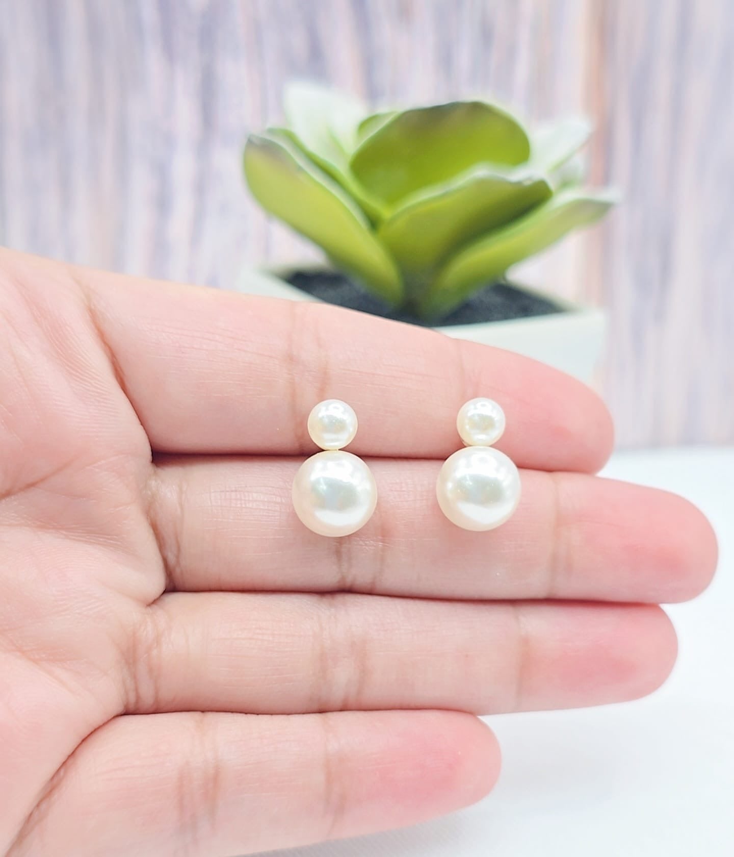 Ashley Pearl Earrings