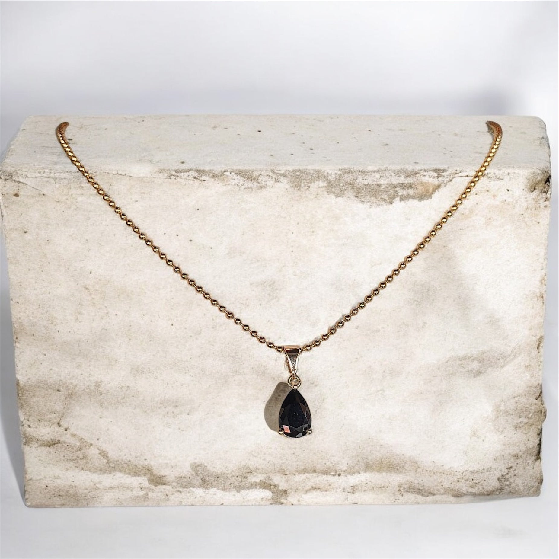 Clara Necklace