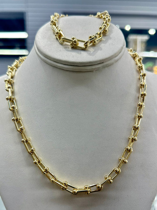 Ava Necklace