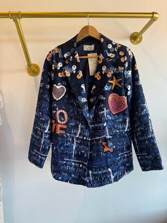Dora Blazer