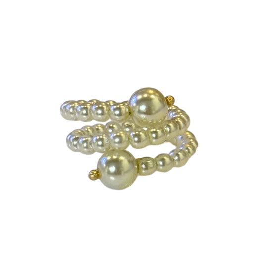 Amira Pearl Ring