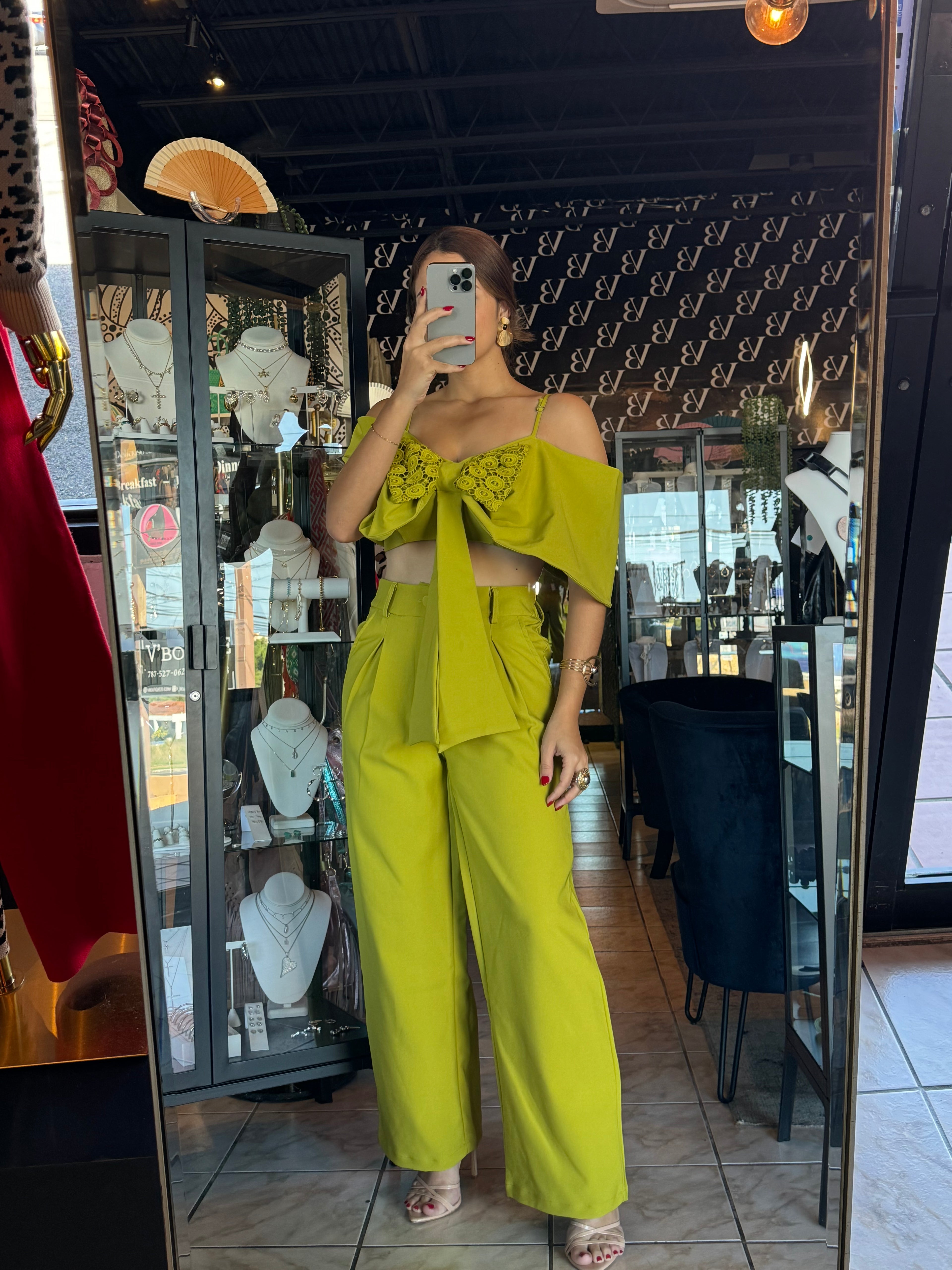 Front Bow Detail Top