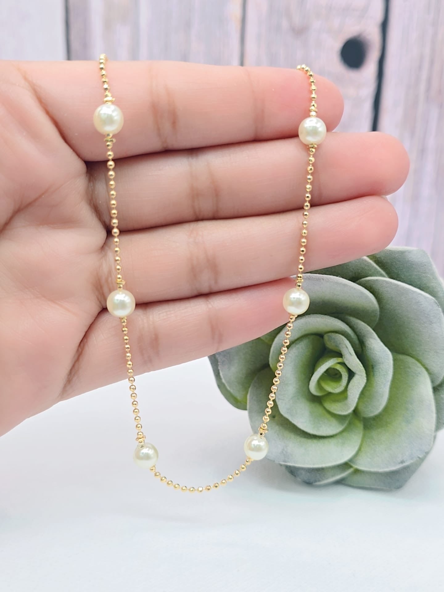 Mara Pearl Necklace