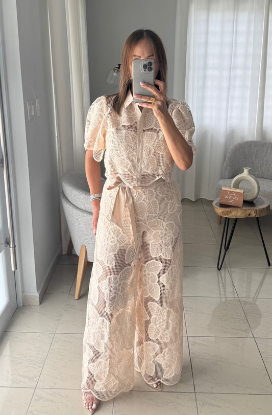Carly Cream Set