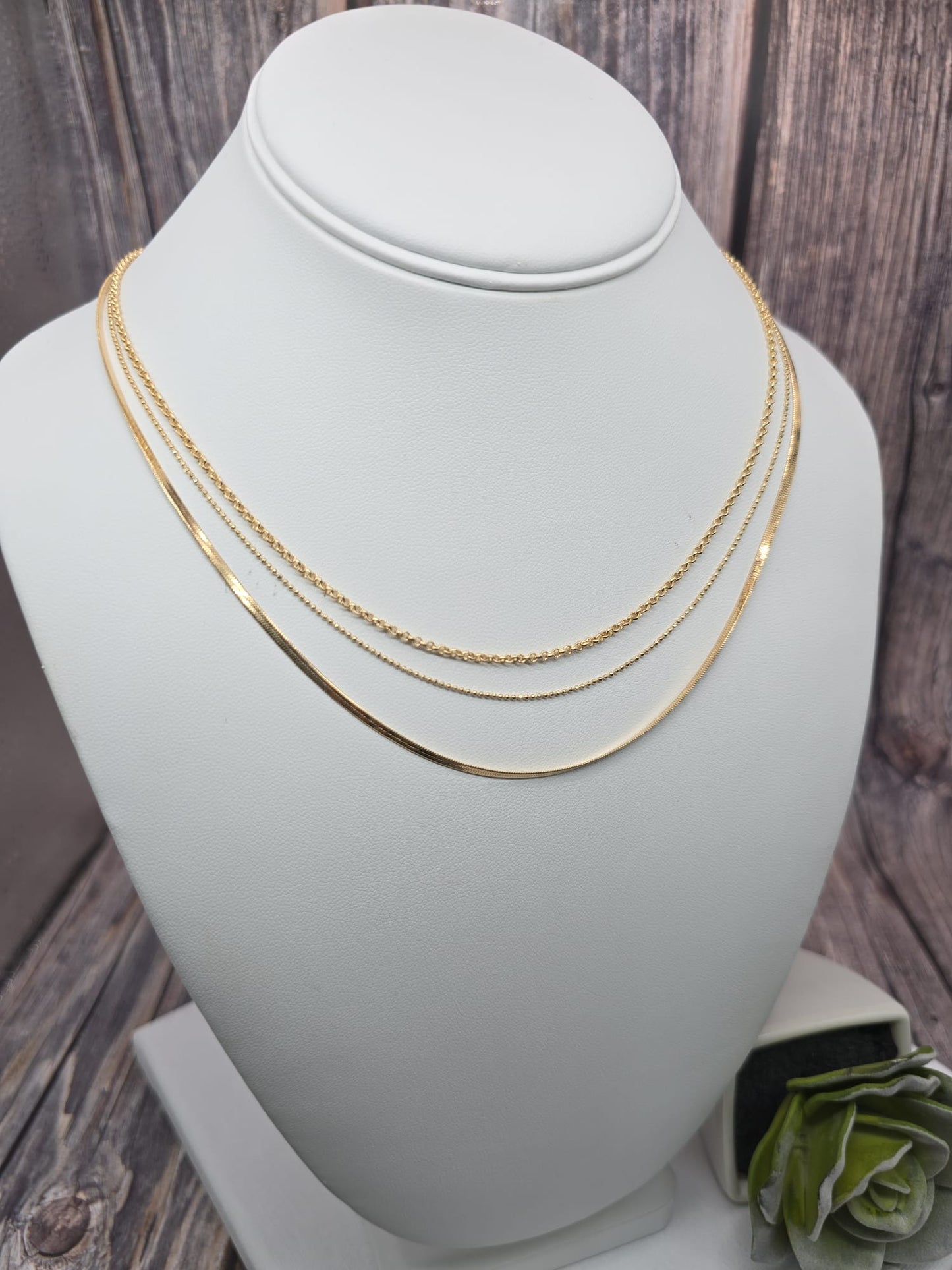 Cala Necklace