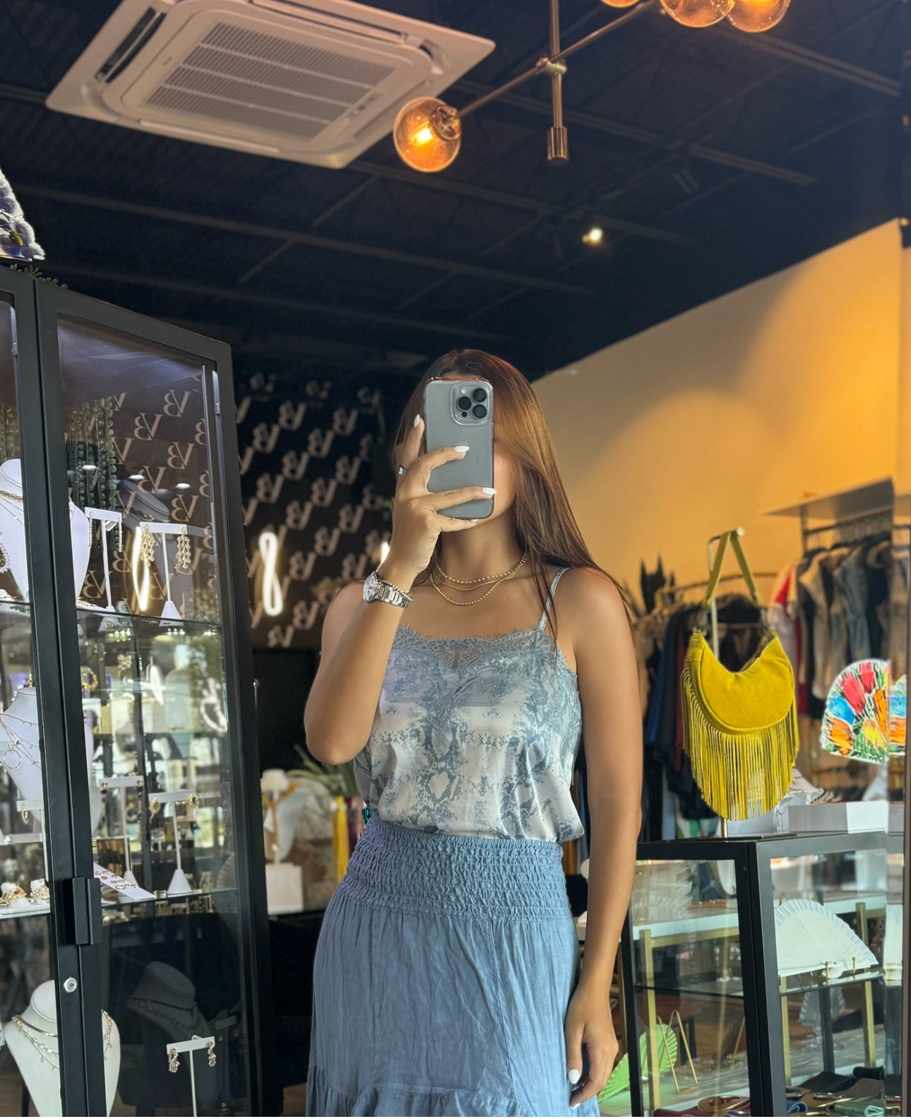 Lora Top